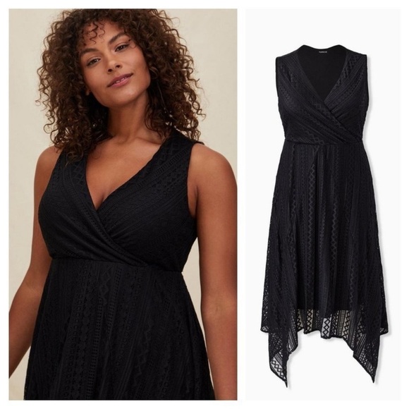 Torrid BLACK GEO LACE HANDKERCHIEF SKATER DRESS 6X - Picture 2 of 11